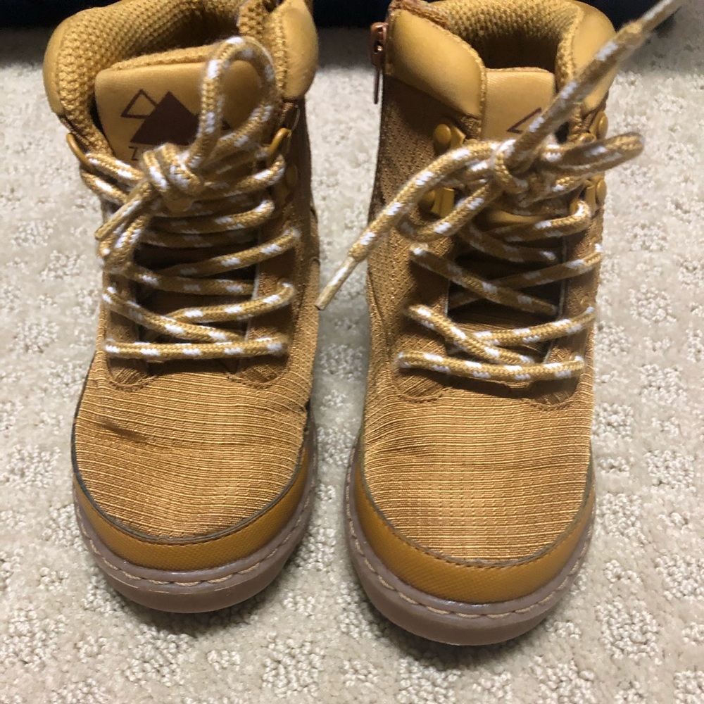 Toddler boy utility boots